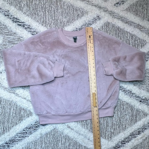 Faux Fur Sweatshirt - Picture 7 of 7